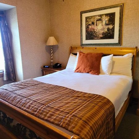 Altland House Inn & Suites Abbottstown ภายนอก รูปภาพ