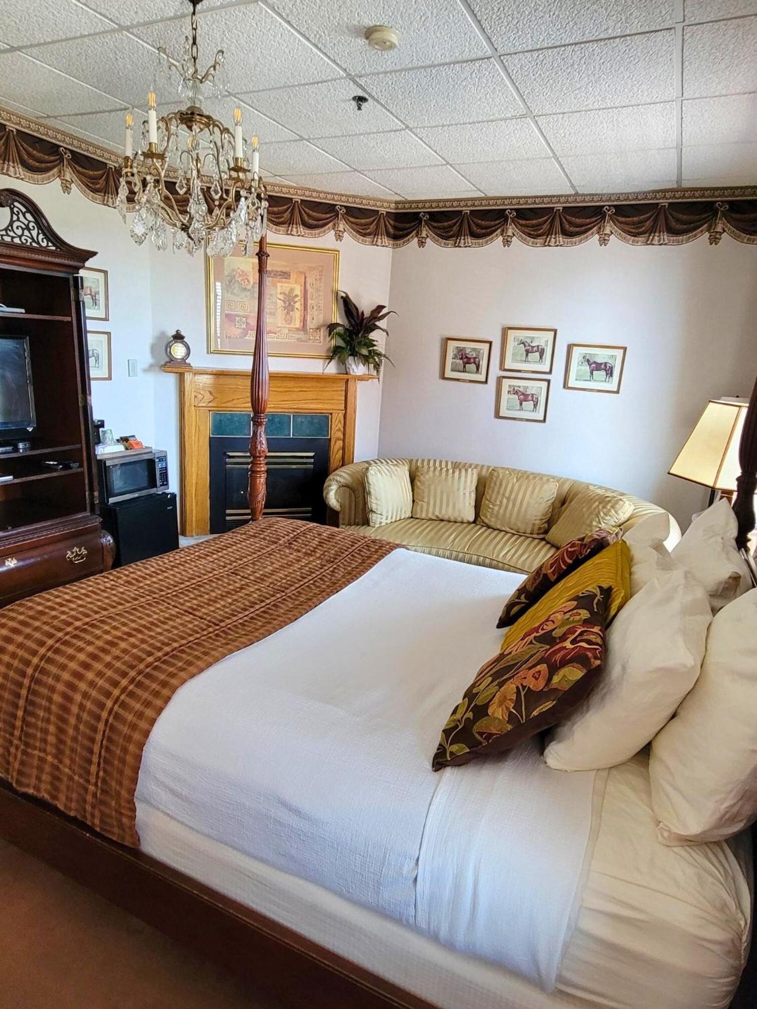 Altland House Inn & Suites Abbottstown ภายนอก รูปภาพ
