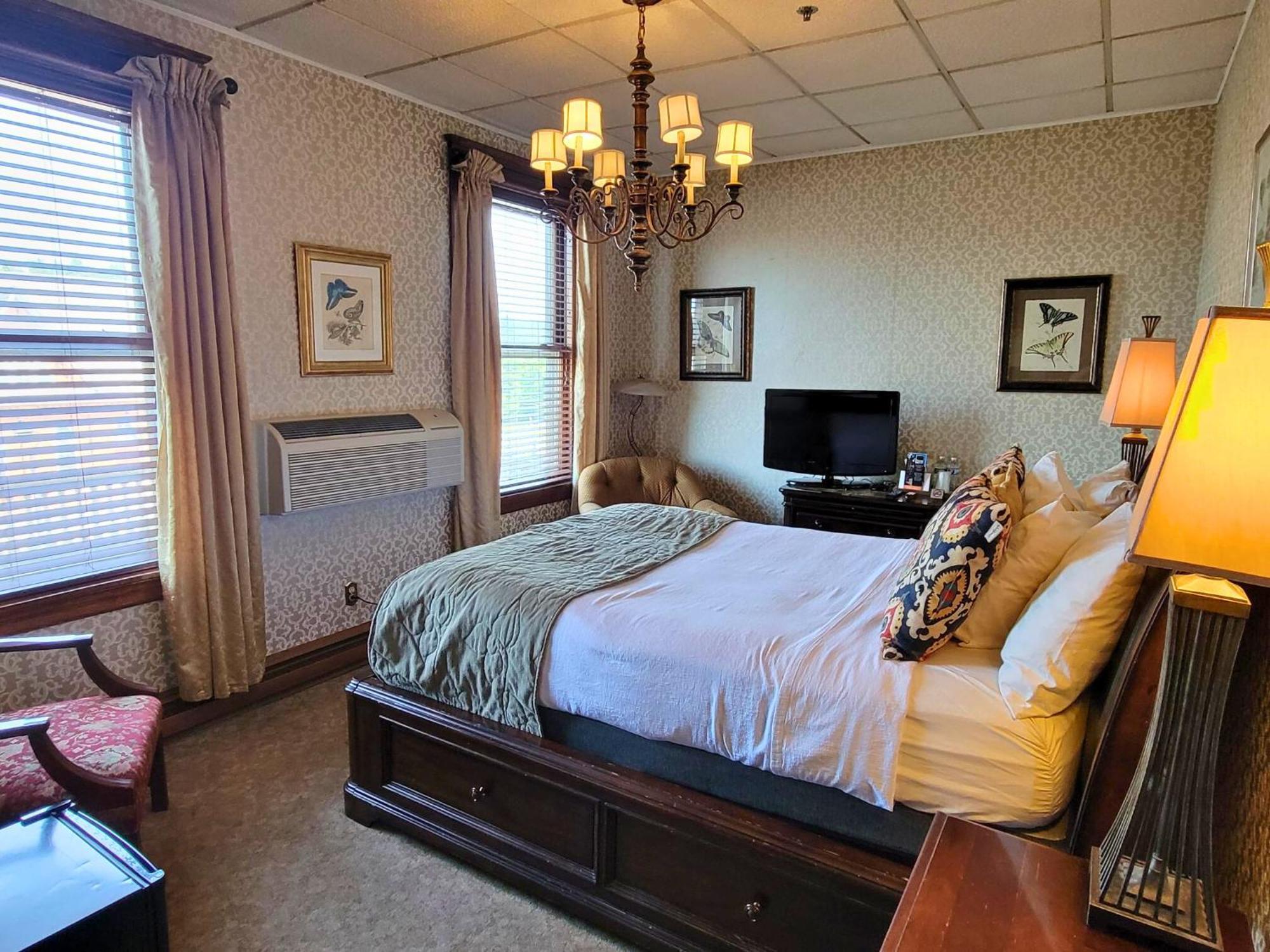 Altland House Inn & Suites Abbottstown ภายนอก รูปภาพ