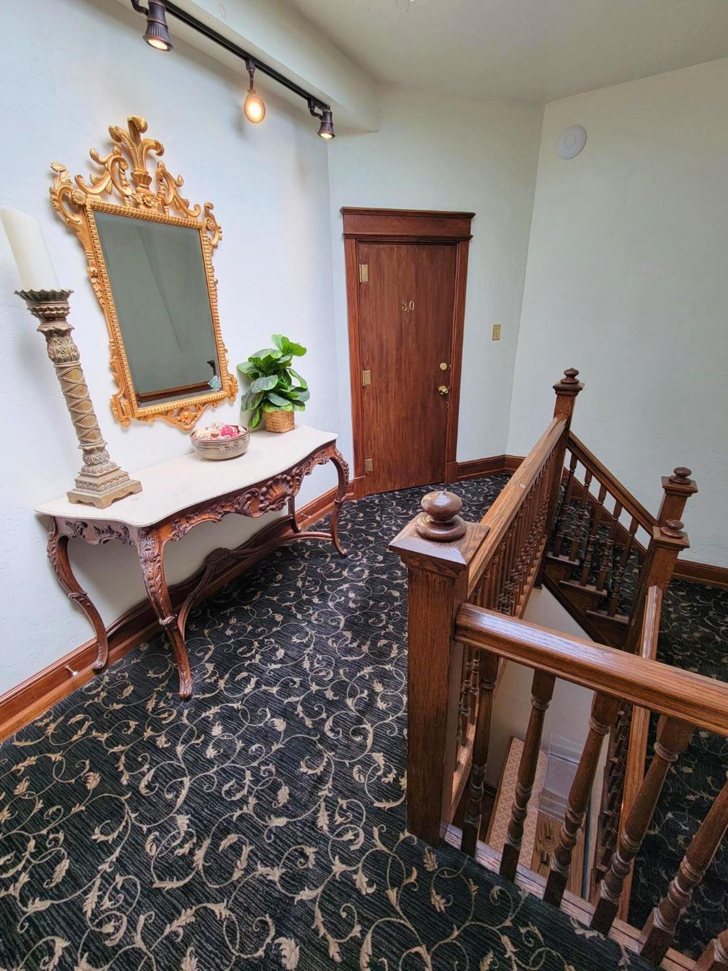 Altland House Inn & Suites Abbottstown ภายนอก รูปภาพ