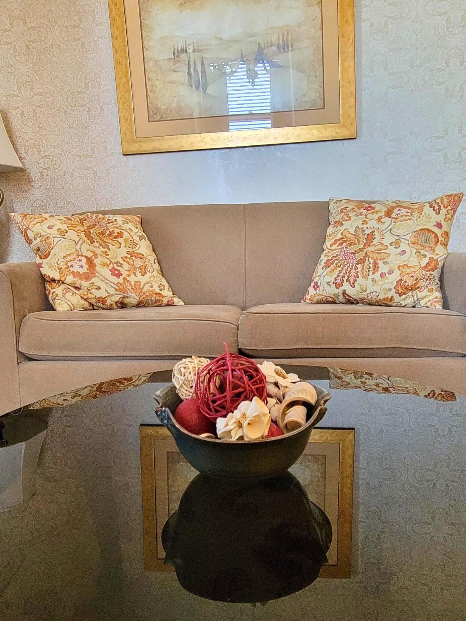 Altland House Inn & Suites Abbottstown ภายนอก รูปภาพ