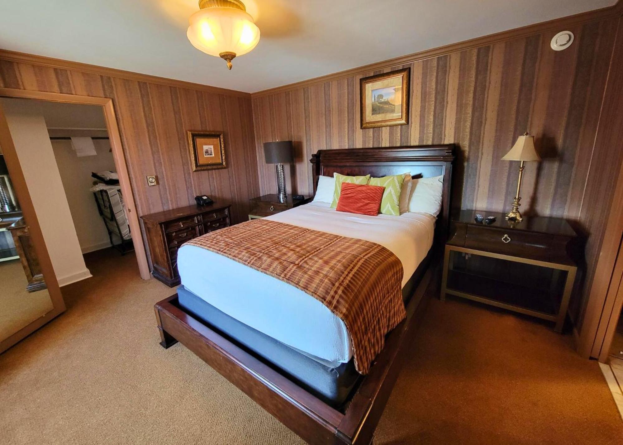 Altland House Inn & Suites Abbottstown ภายนอก รูปภาพ