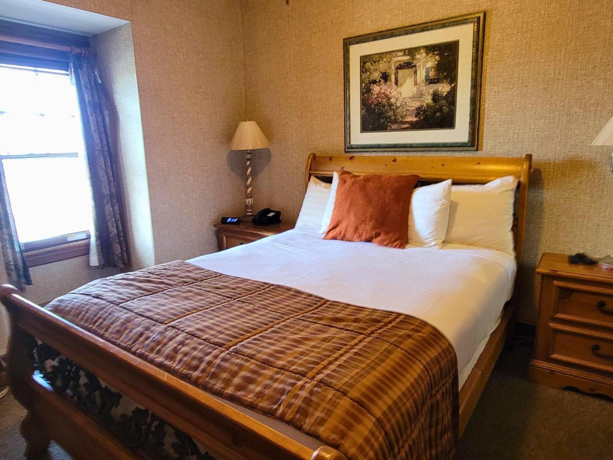 Altland House Inn & Suites Abbottstown ภายนอก รูปภาพ